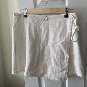 Billabong white linin wrap around skirt